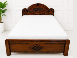 Wooden cot  MU - 6 1/4 x 5  Queen size